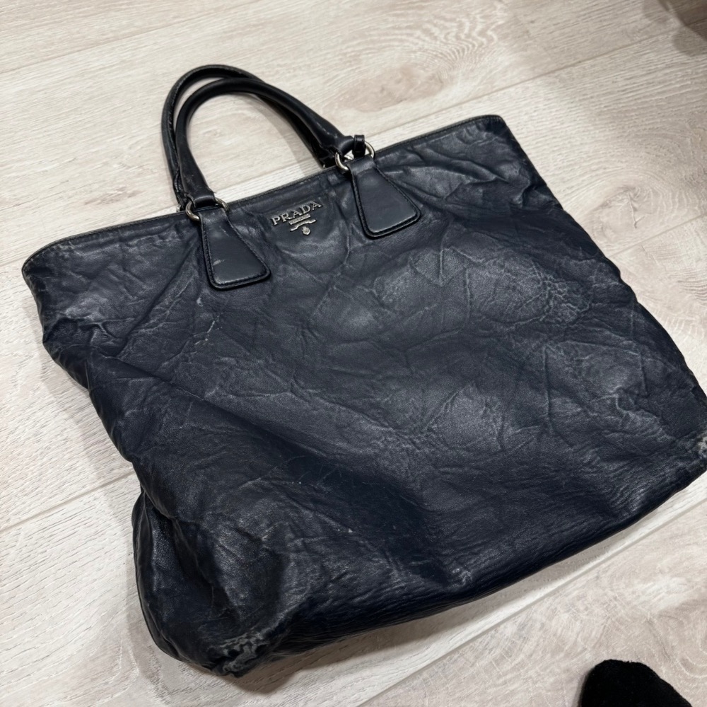 正版 Prada手提包 （二手商品，狀態不錯）-細節圖6