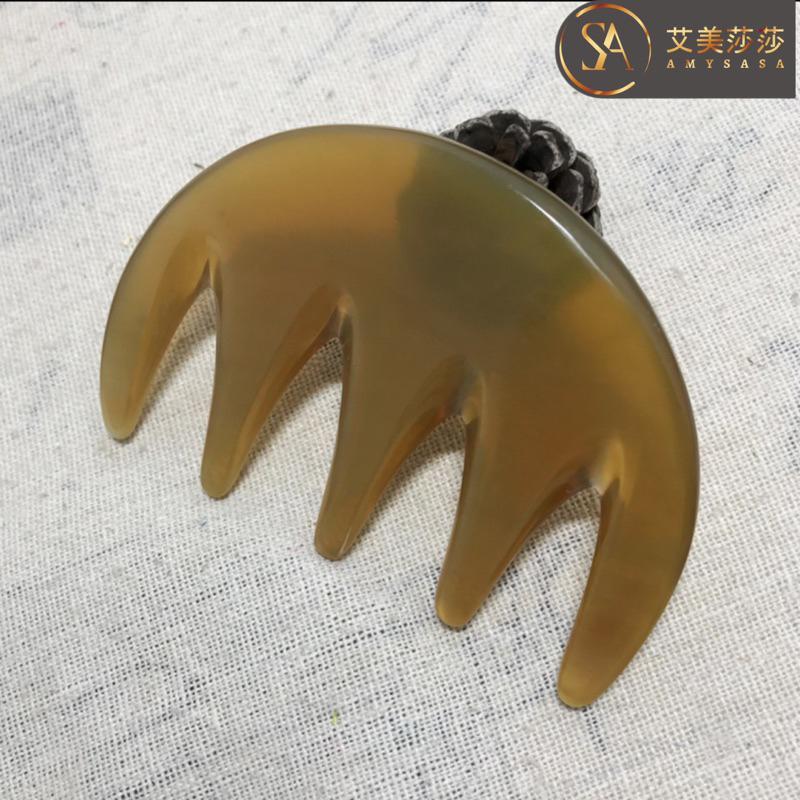 艾美莎莎💞現貨牛角五齒梳 牛角梳子 頭部按摩爪 頭皮梳 頭皮按摩刷 頭皮刷 頭皮按摩 五齒梳 洗頭梳 頭療梳 牛角刮痧板-細節圖5