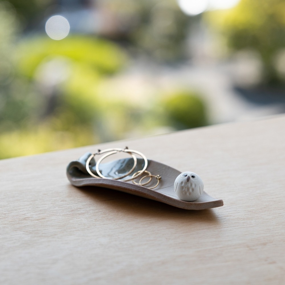 【日本製】 (信樂燒) 手工陶瓷貓頭鷹線香座(展示盤)-細節圖3