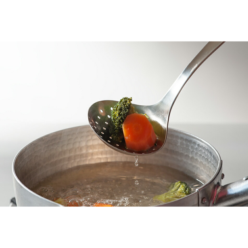 24hr出貨⚡️日本製 柳宗理 SORI YANAGI 不鏽鋼 圓孔杓 湯勺 濾湯勺 濾勺 有孔 漏勺 勺子-細節圖3