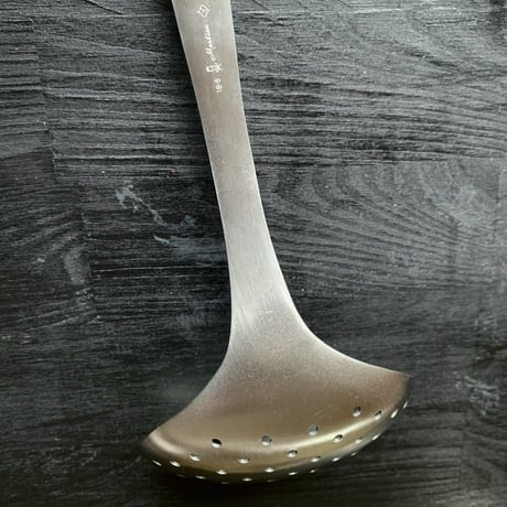 24hr出貨⚡️日本製 柳宗理 SORI YANAGI 不鏽鋼 圓孔杓 湯勺 濾湯勺 濾勺 有孔 漏勺 勺子-細節圖6