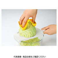 24hr出貨⚡️日本製 磨泥安全夾 磨蒜 磨薑 刨片 紅蘿蔔切片 護手輔助器 刨切固定器 可抓握 護手切片器 下村-細節圖5