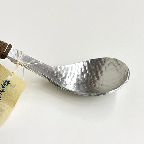 24hr出貨⚡️日本製 相澤 工房 AIZAWA 燕市 職人手感 鋁製槌目 藤繞手柄 籐編把手 撈勺 湯勺 藤捲 錘目-規格圖4