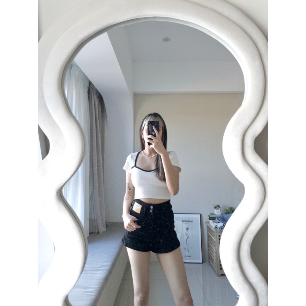 桃心領撞邊坑條胸墊T-細節圖3