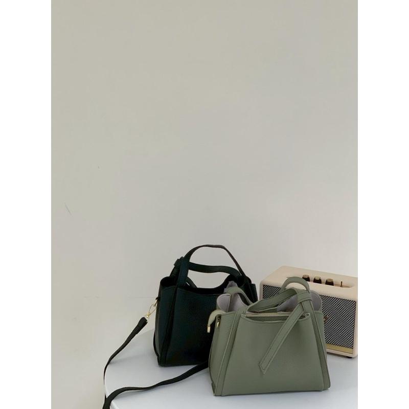 【𝐊𝐈𝐁𝐎𝐘𝐎】 荔枝紋百搭菜籃手提肩背包｜現貨-細節圖7