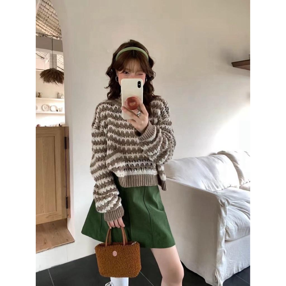 【𝐊𝐈𝐁𝐎𝐘𝐎】海鹽奶蓋輕暖條紋毛衣｜現貨-細節圖4