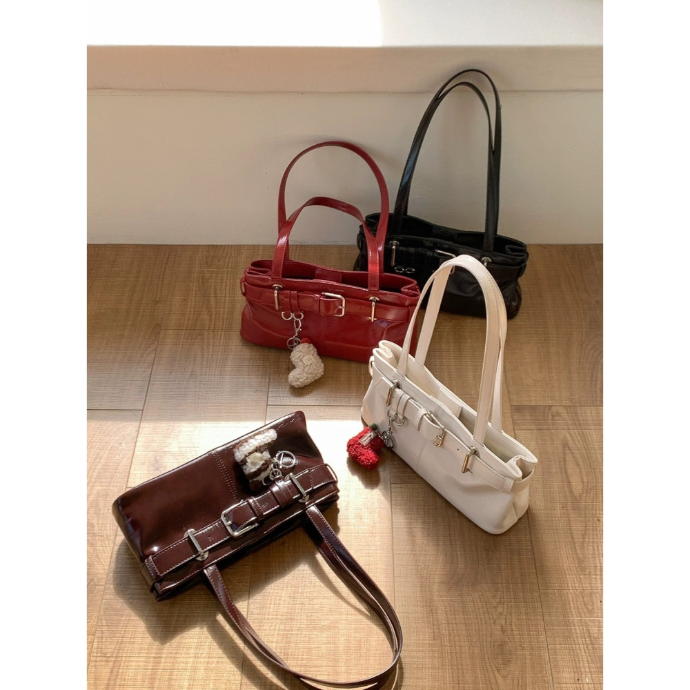 韓國TRO 高級感皮帶扣機車肩背包-細節圖2