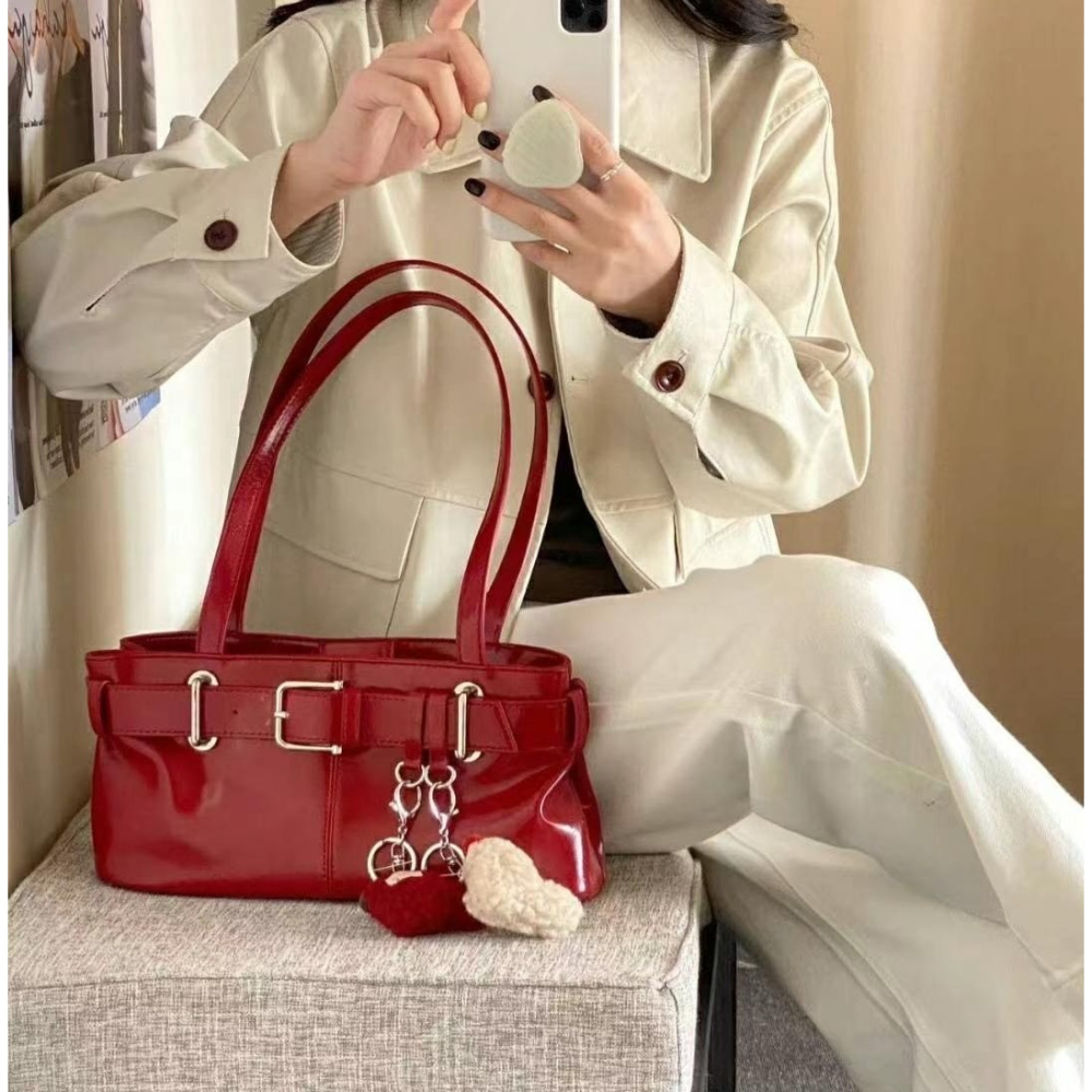 韓國TRO 高級感皮帶扣機車肩背包-細節圖4