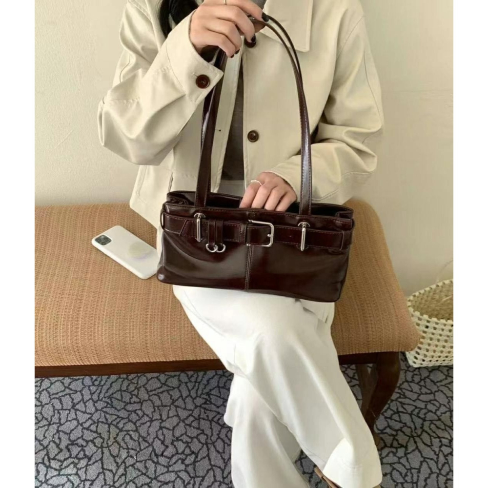 韓國TRO 高級感皮帶扣機車肩背包-細節圖6