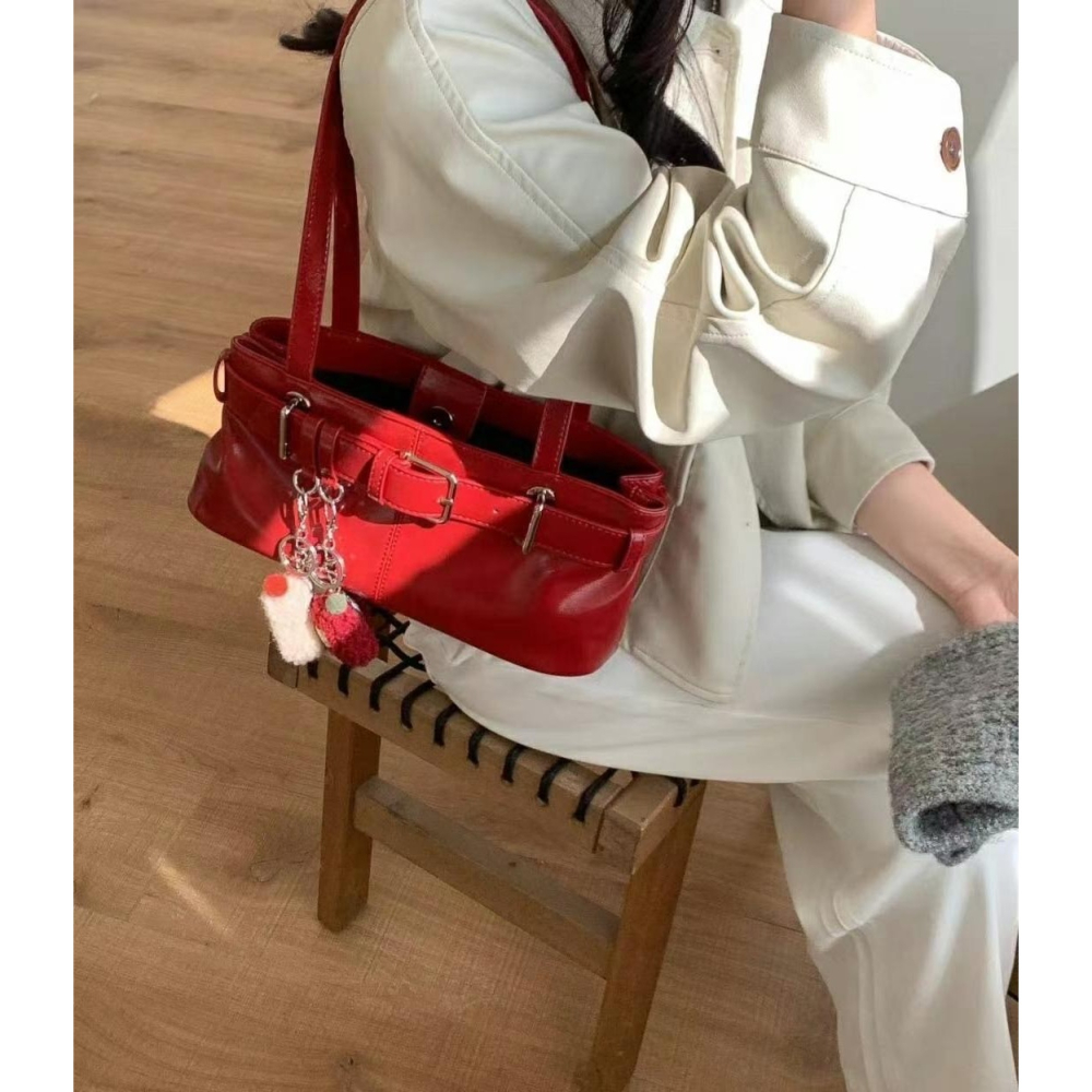 韓國TRO 高級感皮帶扣機車肩背包-細節圖7