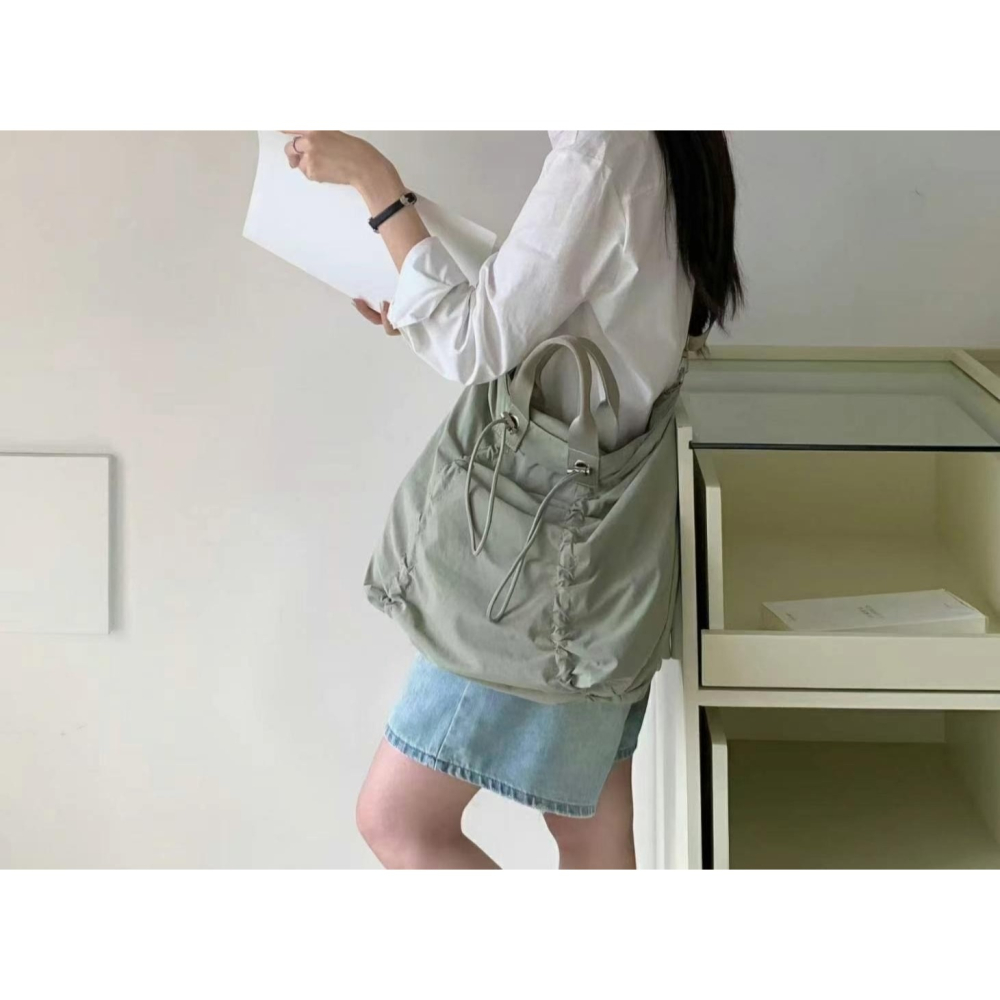 韓國TRO人氣休閒通勤抽繩手拿側背托特包-細節圖5