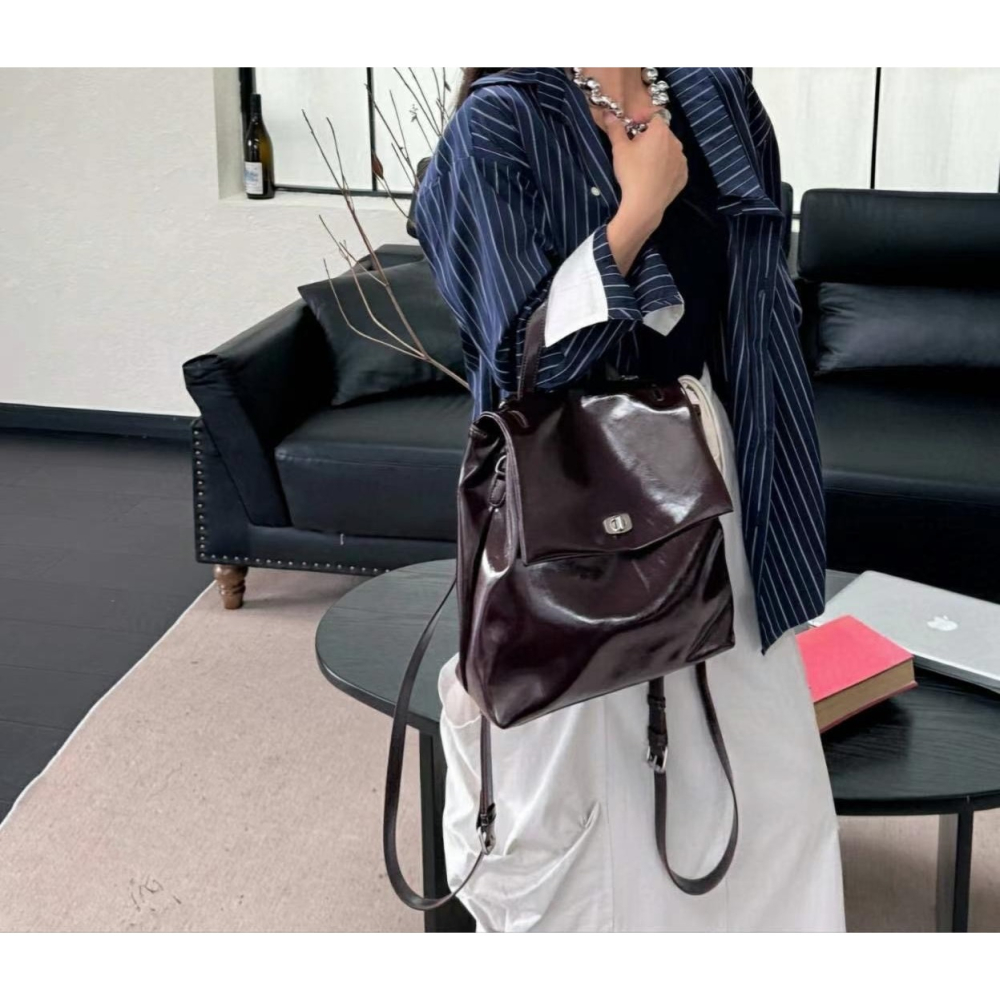 韓國TRO 復古油蠟軟皮手提後背包-細節圖3