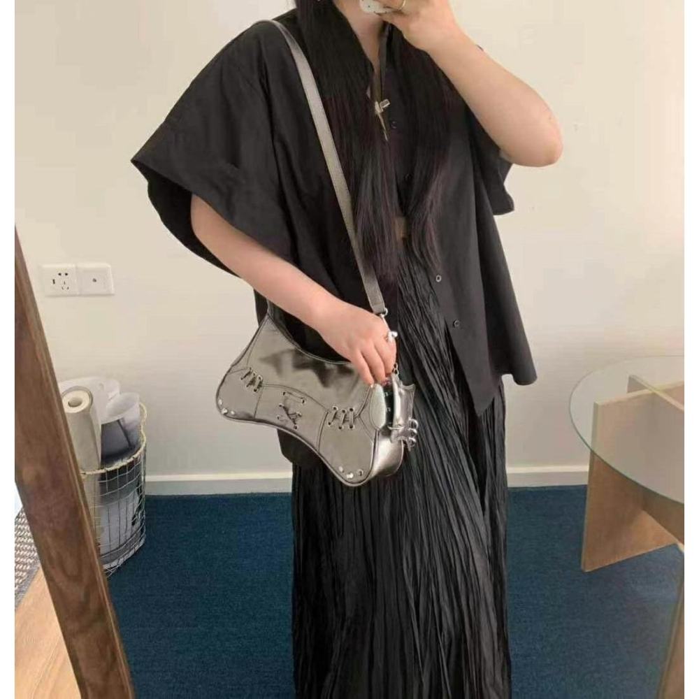 韓國TRO 美式復古卯釘機車手提斜挎包-細節圖4