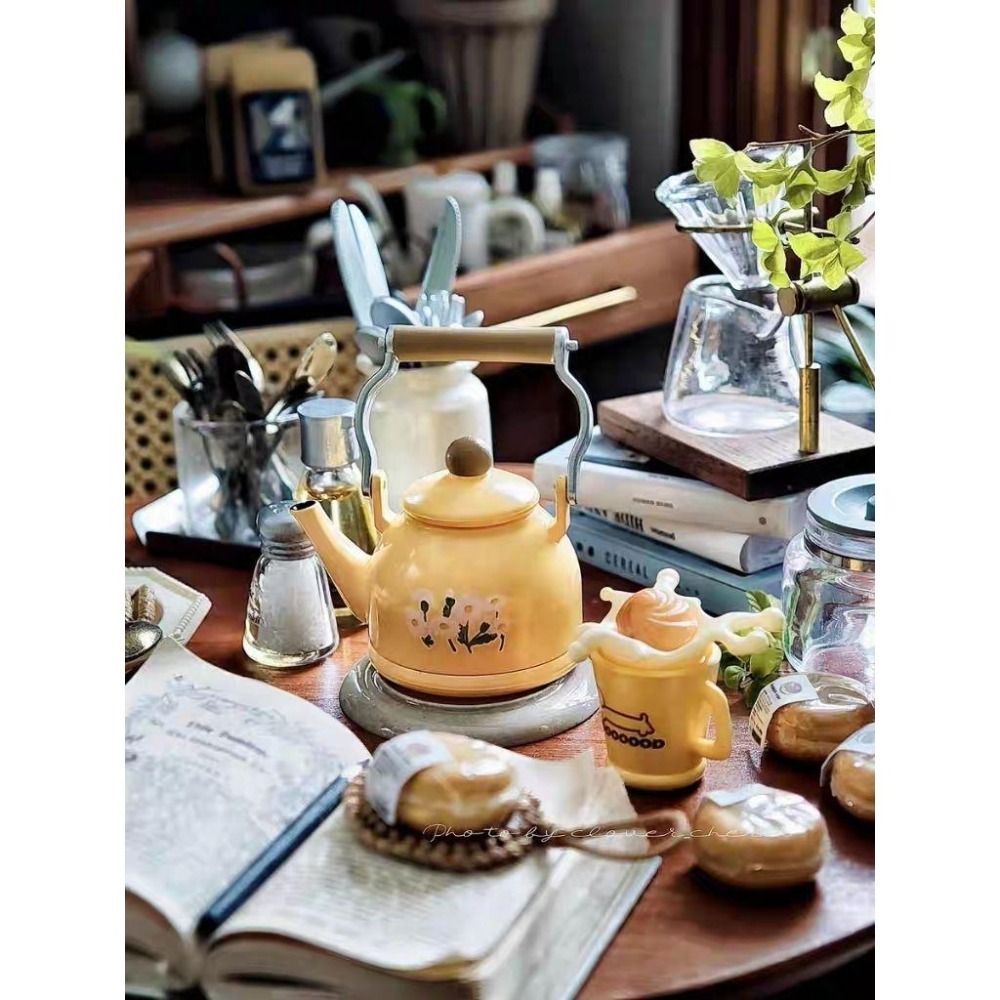 微縮 迷你 水壺 熱水壺 白色小花 黃色水壺 絲果兔兔醬 絲果兔兔 絲果兔 袖珍 食玩-細節圖2