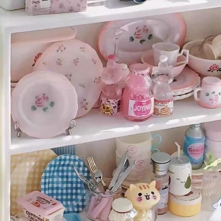 微縮 絲果兔兔醬 奶玻璃 花邊盤 格紋盤 盤子 玫瑰漸層 玫瑰 絲果兔 絲果兔兔 迷你 袖珍 食玩-細節圖2