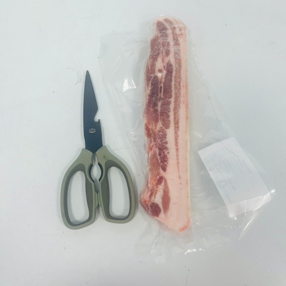 馨海水產-台灣帶皮豬五花肉/可以滷肉、川燙、煮湯、煎炸(2.5公分厚)-細節圖3