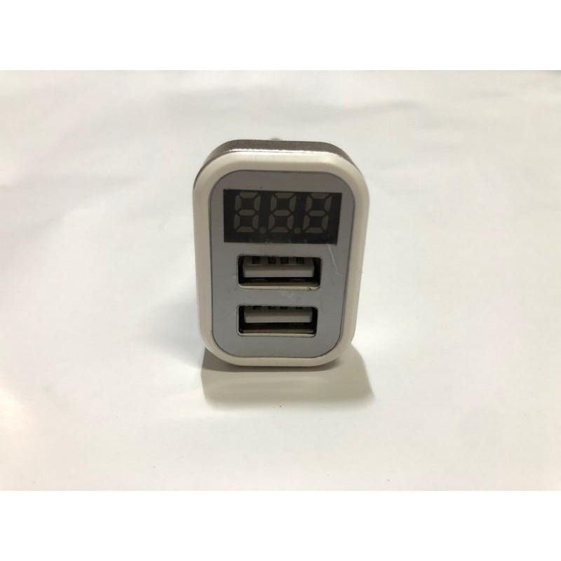 【Max魔力生活家】車用 USB 雙孔 含電壓表 充電插座 充電插座 (賠售價出清)-細節圖2