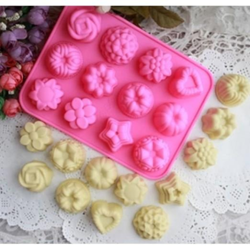 矽膠- 12連花形手工皂模 冰塊 布丁模 果凍模 巧克力模 黏土手工藝材料 擴香石模