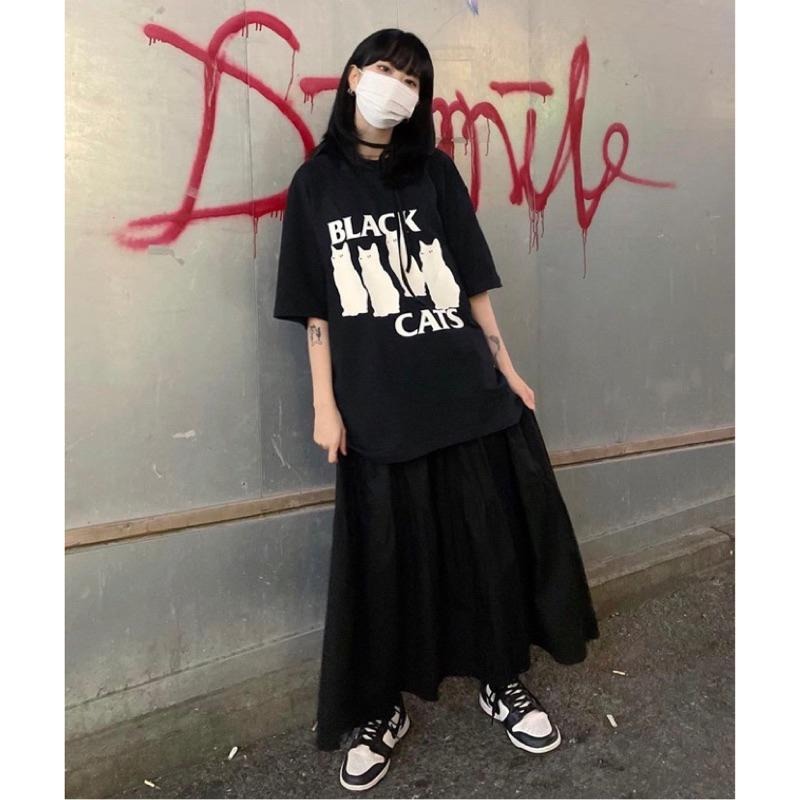 [現貨］韓國代購🇰🇷 韓國品牌 Vivastudio 四隻貓咪 黑貓 白貓 短袖 短T 夏天上衣 韓國衣服-細節圖5