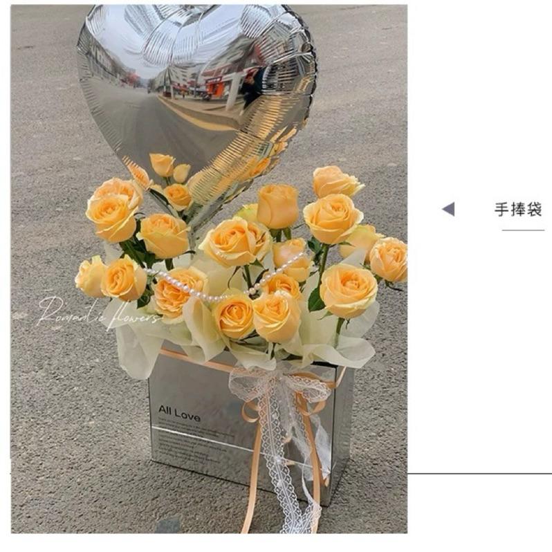 【現貨商品 快速出貨】銀色抱抱款花束袋 沒有提袋 質感超好 花束 禮物 都很適合-細節圖3