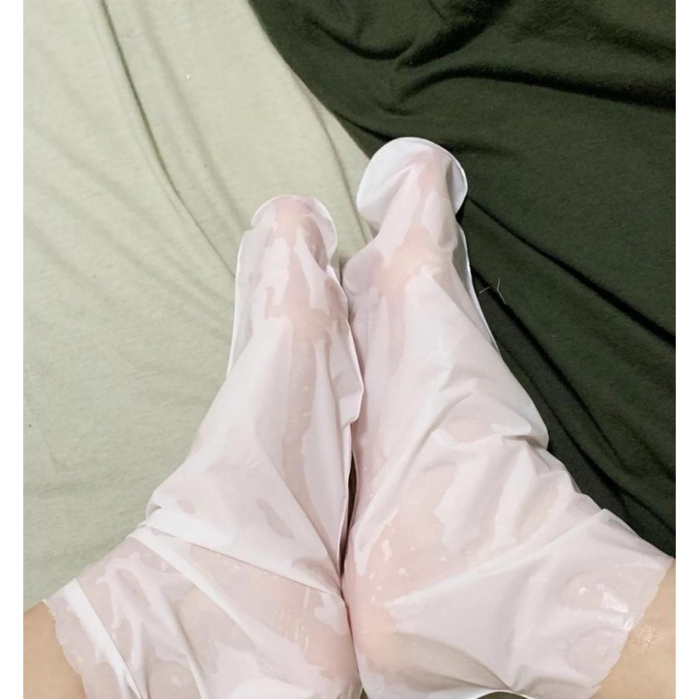 🇰🇷韓國製造 le＇muses 去角質 雪松香氛保濕嫩足膜-細節圖2