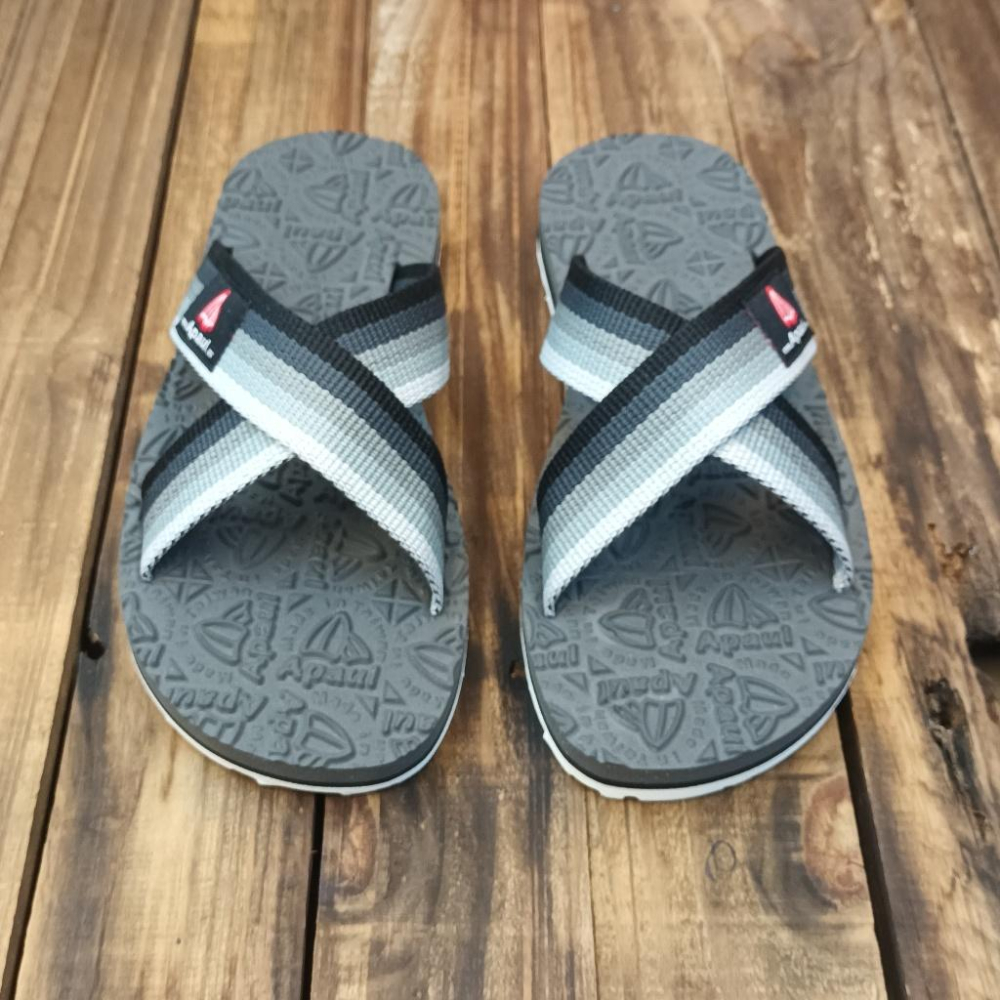 【APAUL 雅鉑】22406-1 灰黑/白 經典雅鉑紋拖鞋 寬版交叉拖鞋-細節圖2