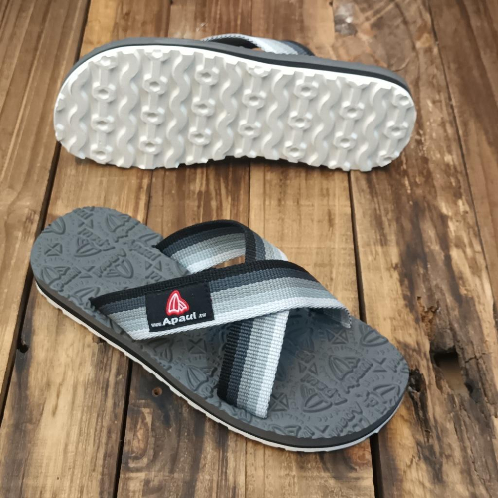 【APAUL 雅鉑】22406-1 灰黑/白 經典雅鉑紋拖鞋 寬版交叉拖鞋-細節圖3