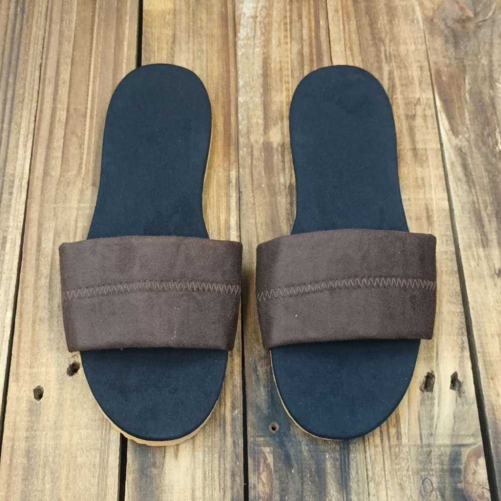 【雅鉑-無印】12403-6 咖/黑 運動風室內拖鞋 格紋一字拖鞋 室內止滑拖鞋-細節圖2