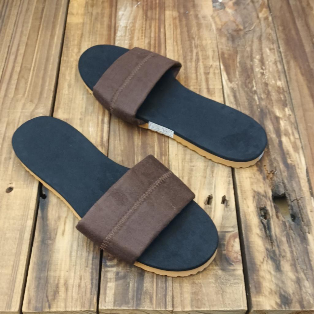 【雅鉑-無印】12403-6 咖/黑 運動風室內拖鞋 格紋一字拖鞋 室內止滑拖鞋-細節圖4