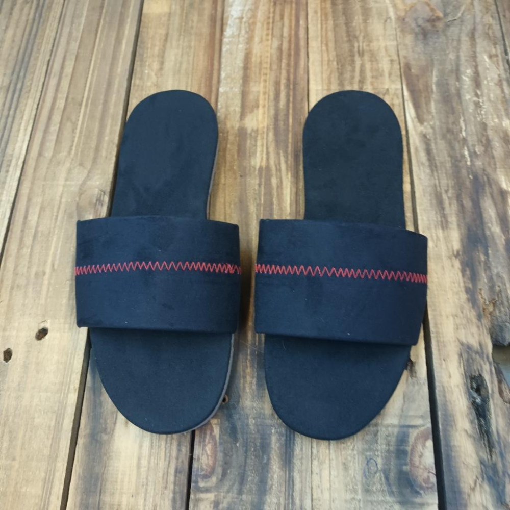 【雅鉑-無印】12403-5 黑 運動風室內拖鞋 格紋一字拖鞋 室內止滑拖鞋-細節圖2