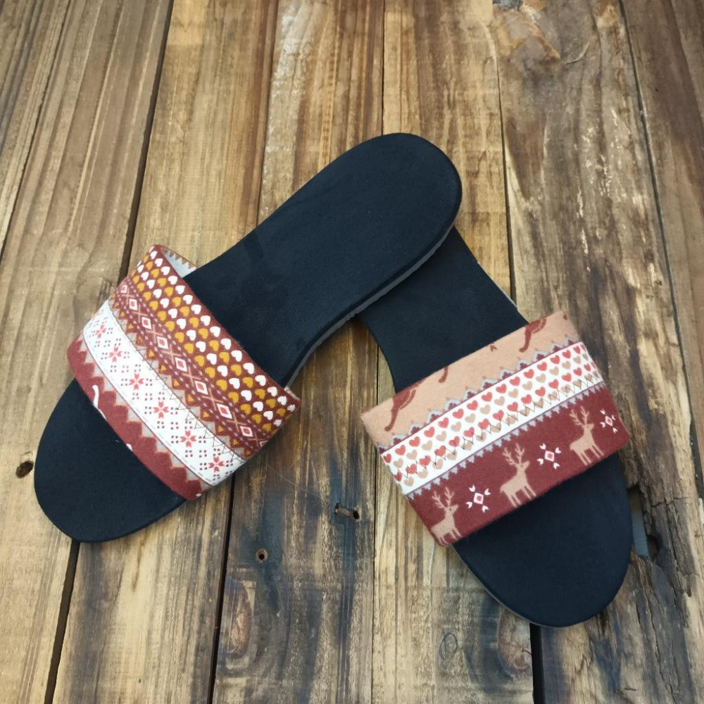 【雅鉑-無印】12403-4 紅迷鹿/黑 運動風室內拖鞋 格紋一字拖鞋 室內止滑拖鞋-細節圖3