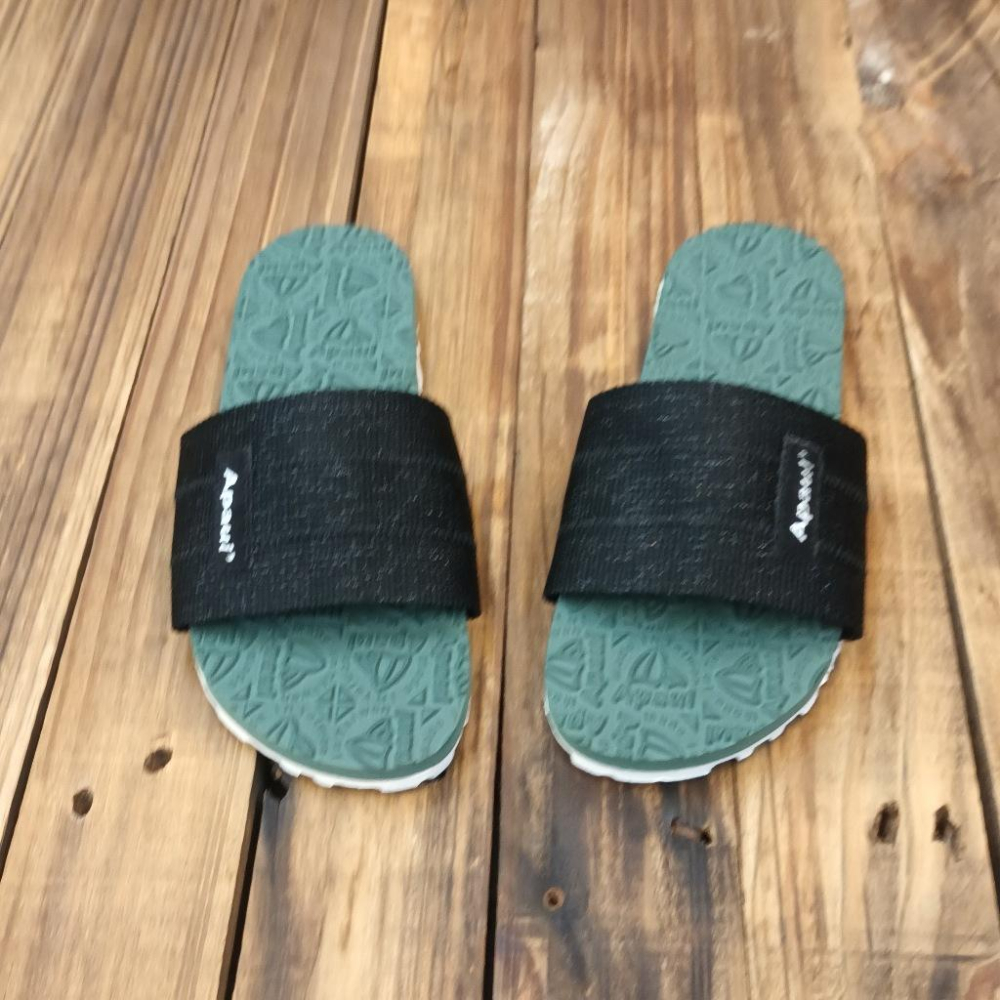 【APAUL 雅鉑】12405 黑/綠/白底  經典雅鉑紋拖鞋 寬版一字拖鞋 橡膠質感室內拖鞋 旅行拖鞋-細節圖2