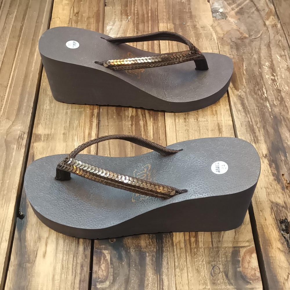 【APAUL雅鉑】30908 咖 厚底人字拖鞋 船型夾腳拖鞋 前低後高拖鞋-細節圖2