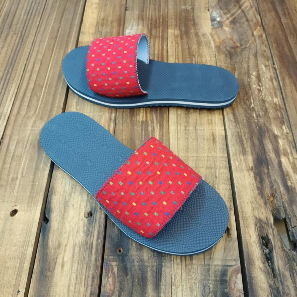【雅鉑-無印】82406 紅點/藍 簡約風室內拖鞋 交叉室內拖鞋 超輕止滑拖鞋-細節圖4