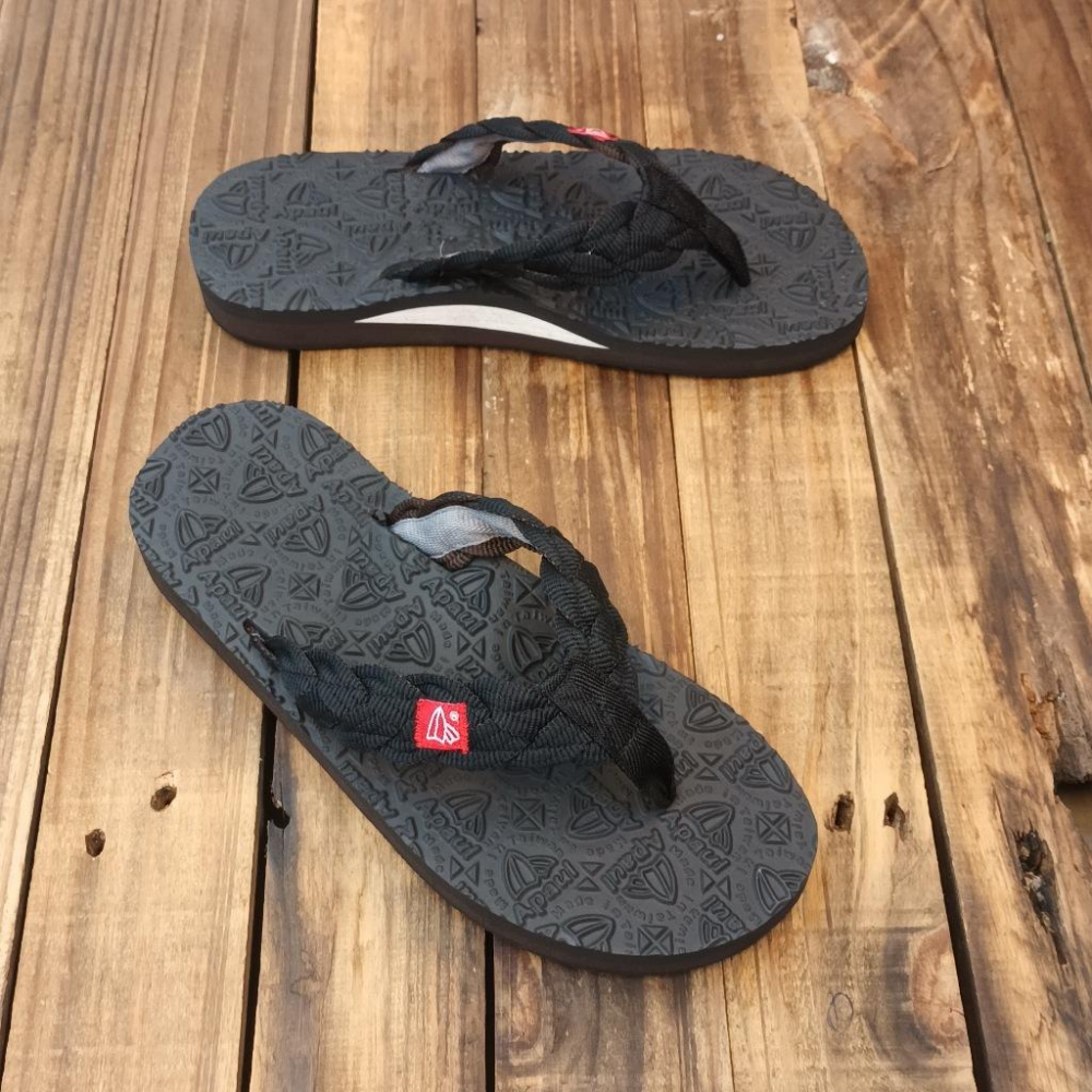 【APAUL雅鉑】32317-8  黑 編織寬版拖鞋 美式風格夾腳拖鞋 足弓支撐拖鞋 硬橡膠止滑拖鞋-細節圖3