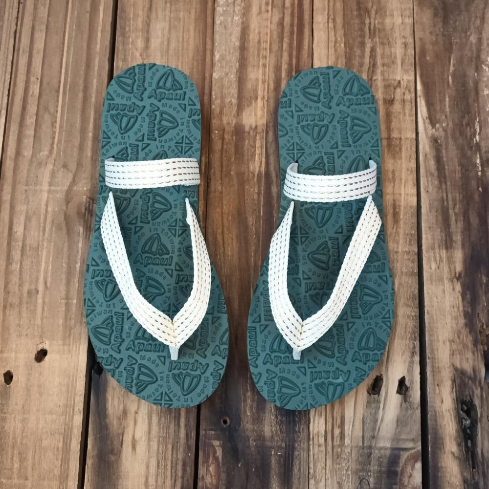 【APAUL雅鉑品牌鞋】52401-2 米/綠 繽紛涼拖鞋 手作涼拖鞋 經典涼拖鞋 限定男女款涼拖鞋-細節圖3