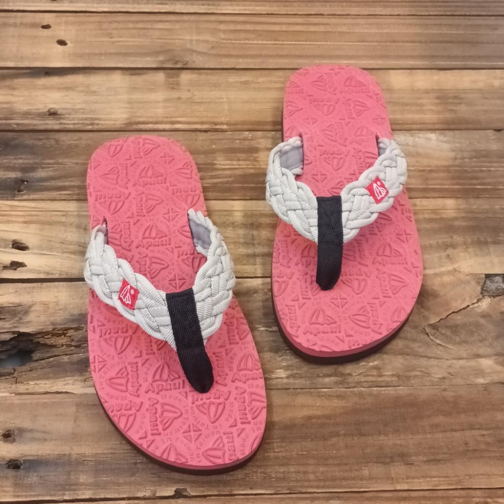 【APAUL雅鉑】32317-3  灰/酒紅 編織風寬版拖鞋 美式風格夾腳拖-細節圖4