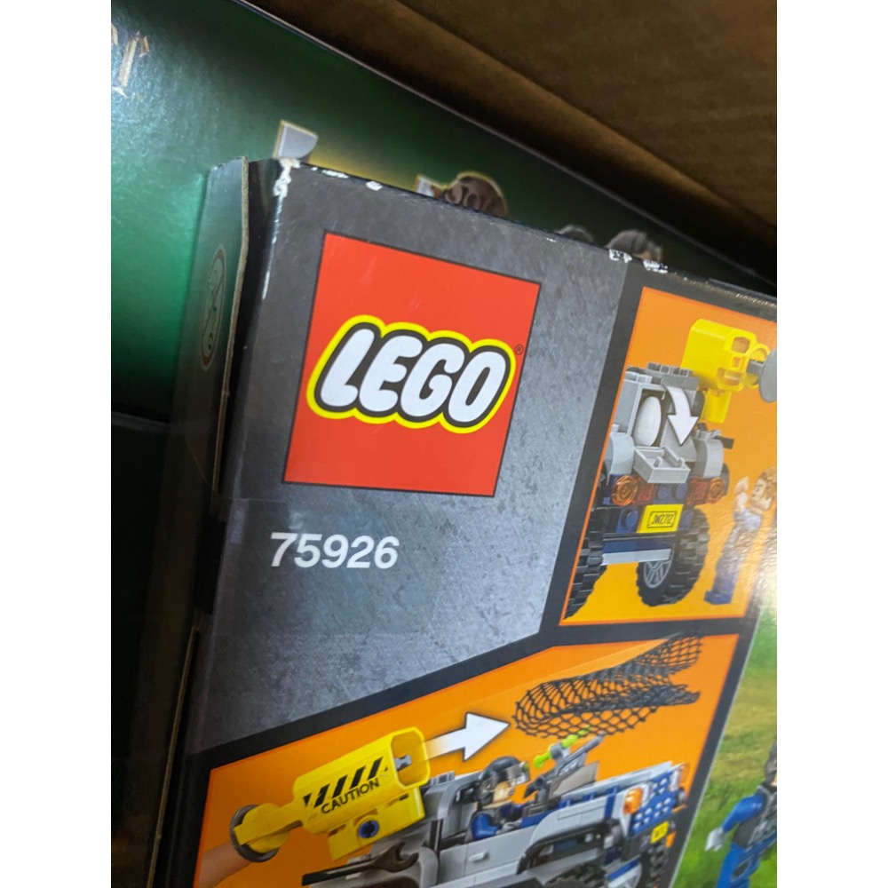 LEGO 樂高 侏羅紀恐龍 75926 翼手龍追逐捕捉  全新 未拆 盒況普通到不好 有白色的邊 請看圖-細節圖6