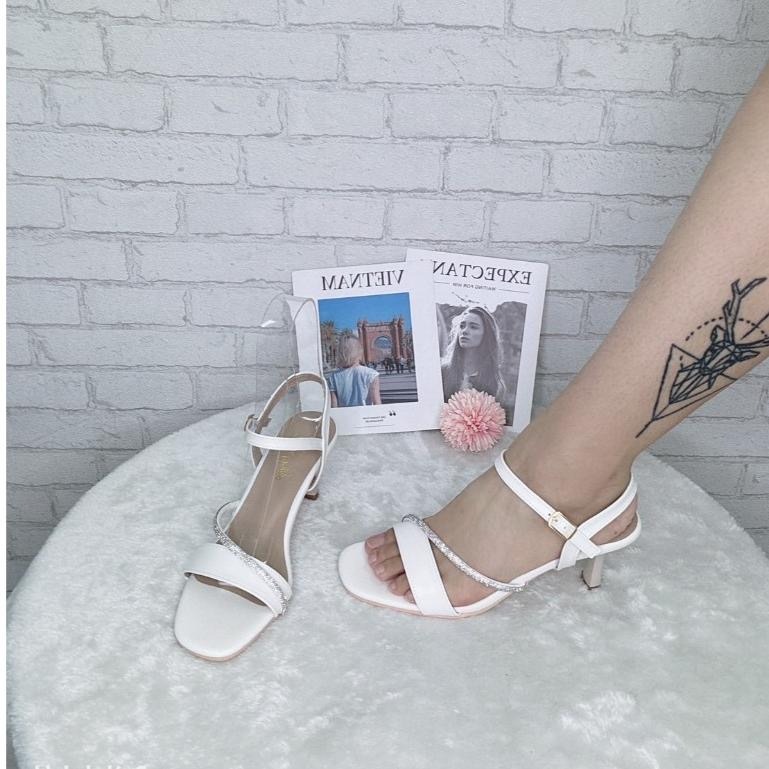 TATA【現貨➕預購】MITHJ台灣製造 一字帶鑽涼鞋 質感碎鑽款 高跟鞋 一字扣帶高跟鞋 約會跟鞋 氣質跟鞋-細節圖6