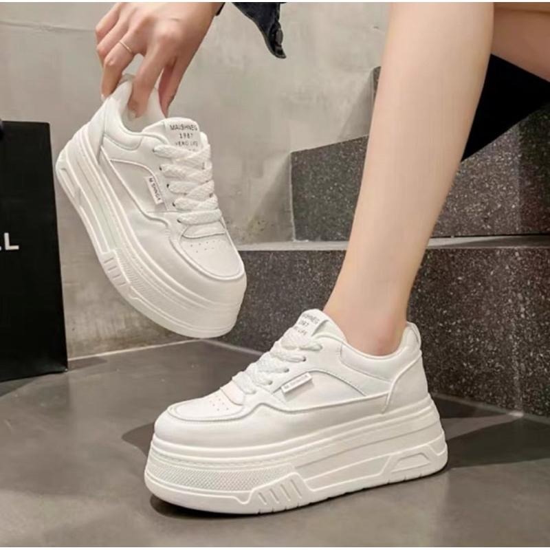 DoubleE［現貨+預購］小白休閒鞋 黑邊 白邊 增高鞋 小個子必備 韓版外出鞋 板鞋-細節圖2