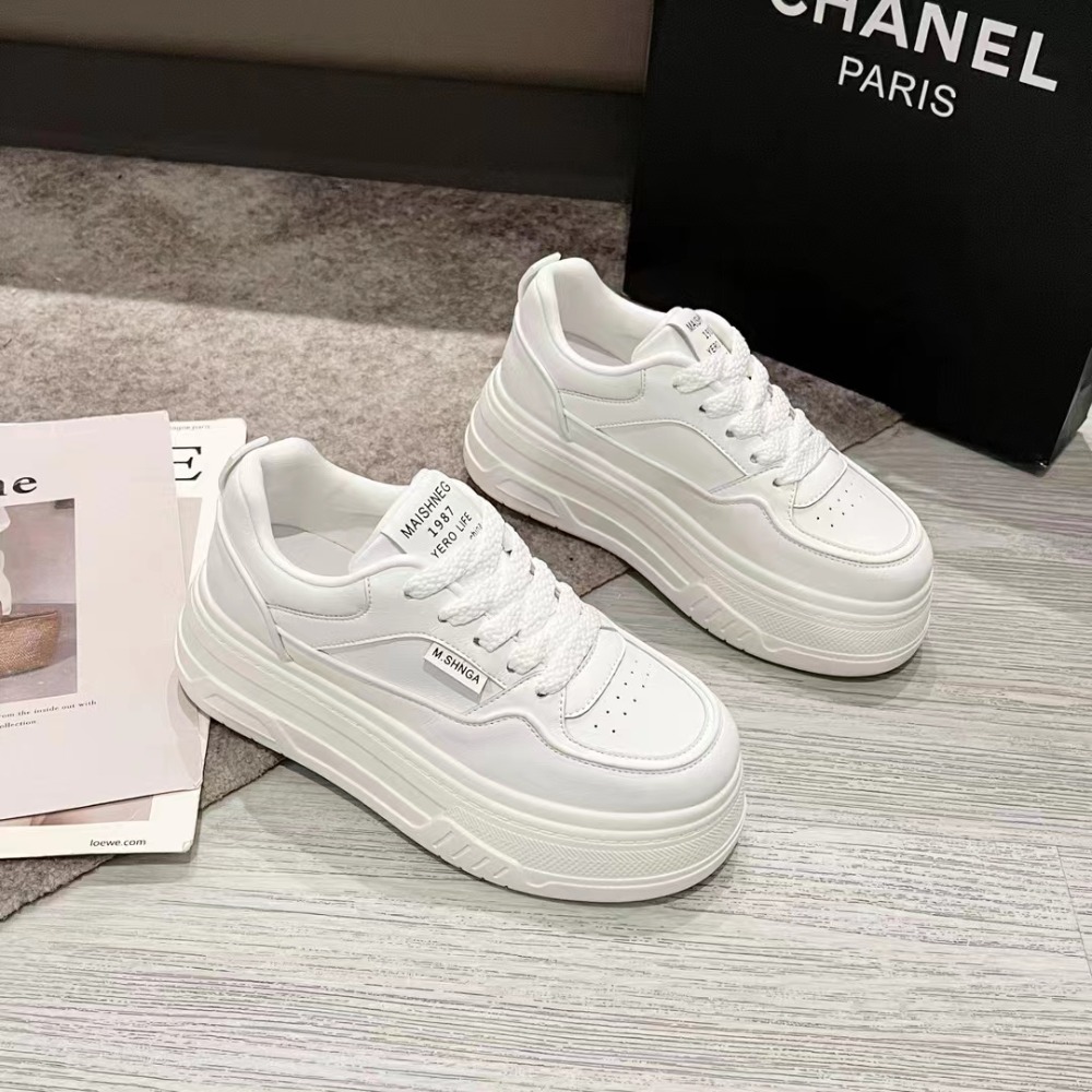 DoubleE［現貨+預購］小白休閒鞋 黑邊 白邊 增高鞋 小個子必備 韓版外出鞋 板鞋-規格圖5