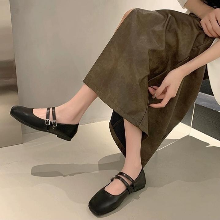 TATA【現貨➕預購】仙女姐姐約會必備單品 復古瑪莉珍鞋 雙扣環調節平底包鞋 素面簡約  外出鞋 平底鞋 休閒鞋-細節圖2