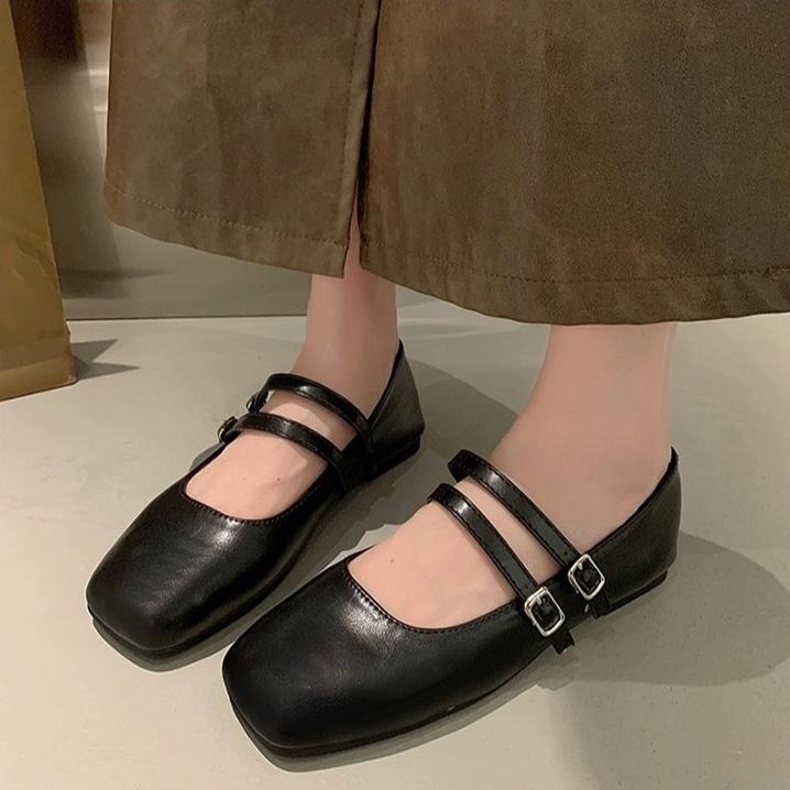 TATA【現貨➕預購】仙女姐姐約會必備單品 復古瑪莉珍鞋 雙扣環調節平底包鞋 素面簡約  外出鞋 平底鞋 休閒鞋-細節圖5