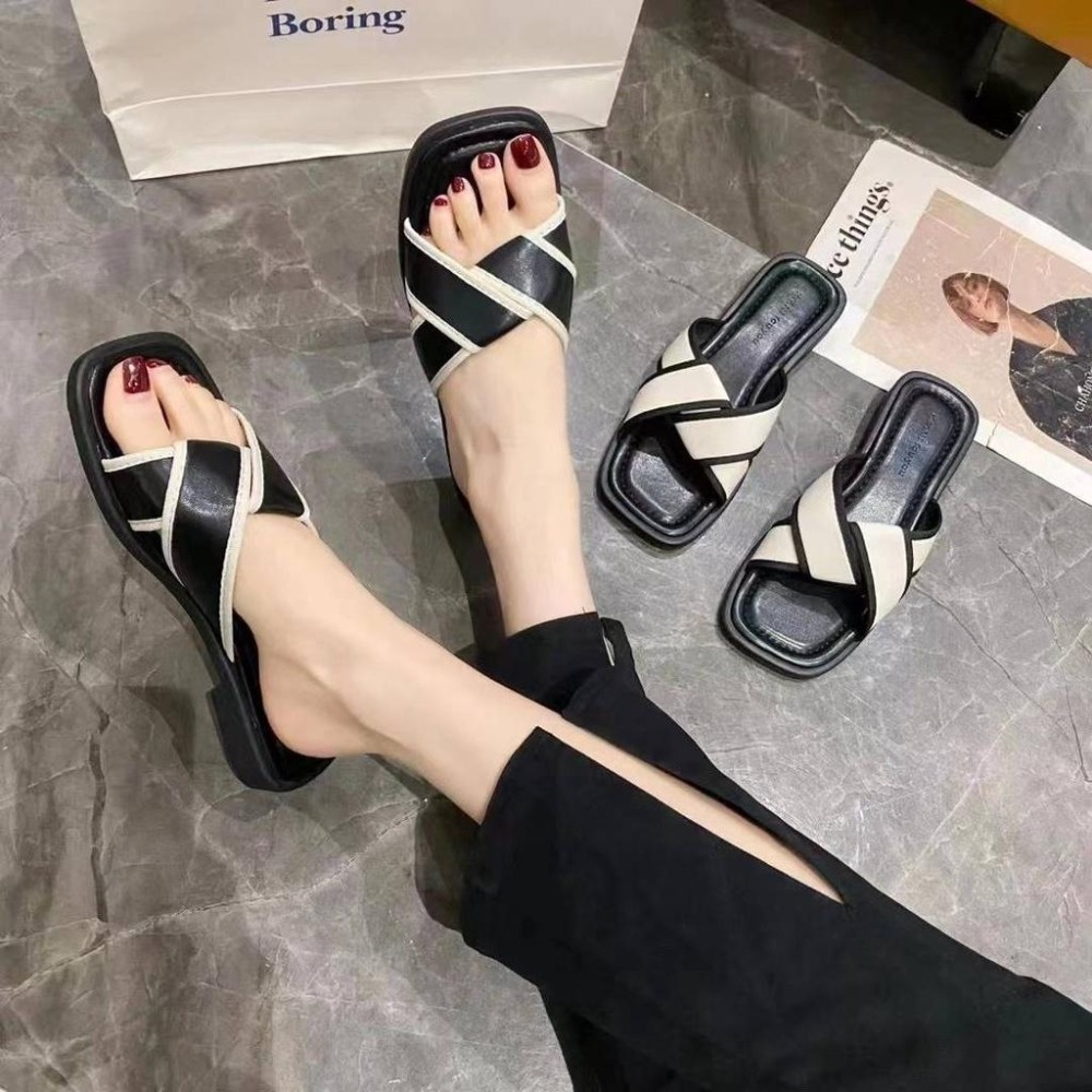 TATA【現貨➕預購】台灣出貨拼色格子平底拖鞋-細節圖2