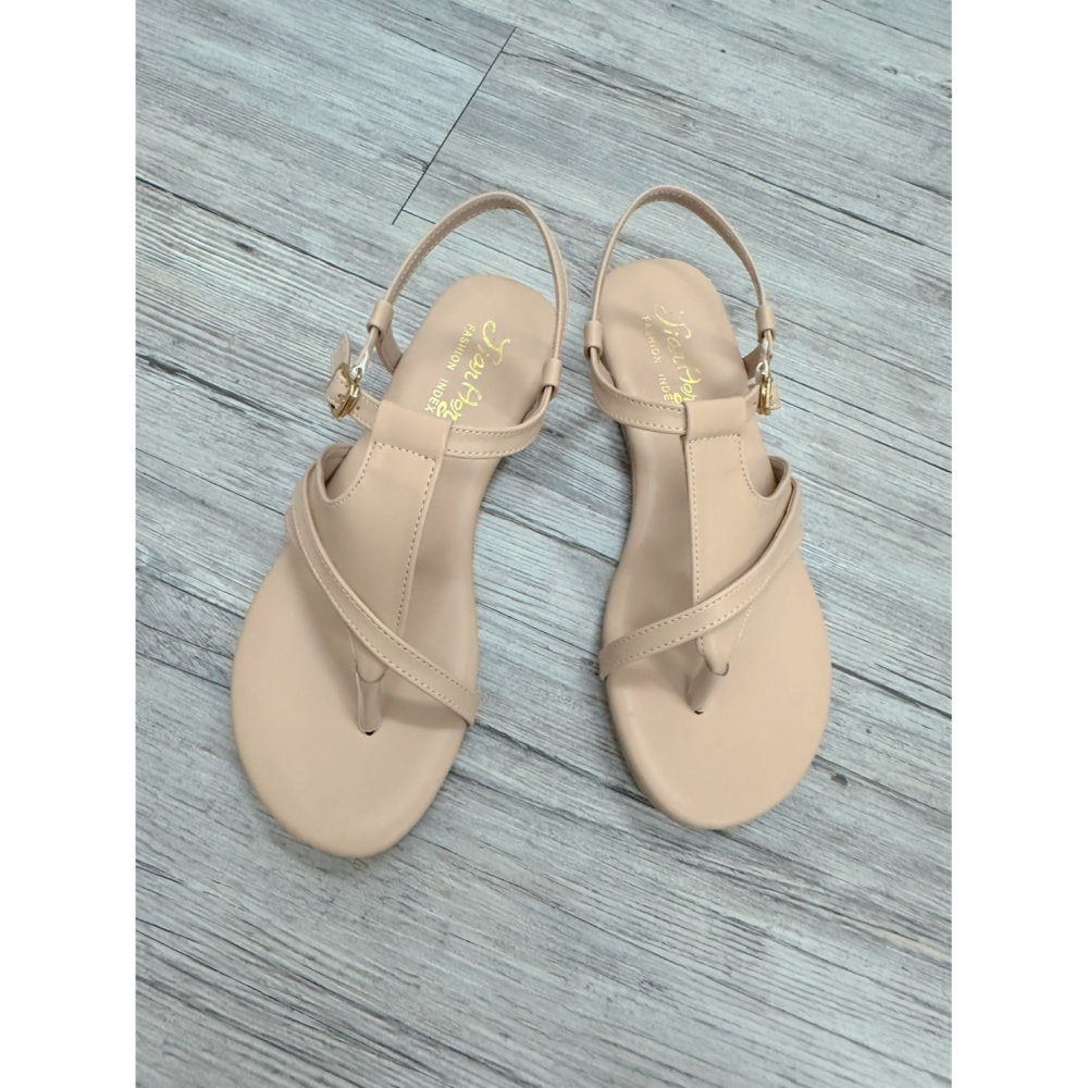 TATA【現貨➕預購】MITHJ 台灣製 夾腳平底涼鞋 金屬扣調節很OK 淑女涼拖鞋 休閒涼鞋 羅馬涼鞋 外出涼鞋-細節圖4