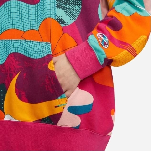 【WS】NIKE CNY HOODIE 滿版 新年 刺繡LOGO 運動 休閒 連帽 長袖 帽T FD6685-681-細節圖4