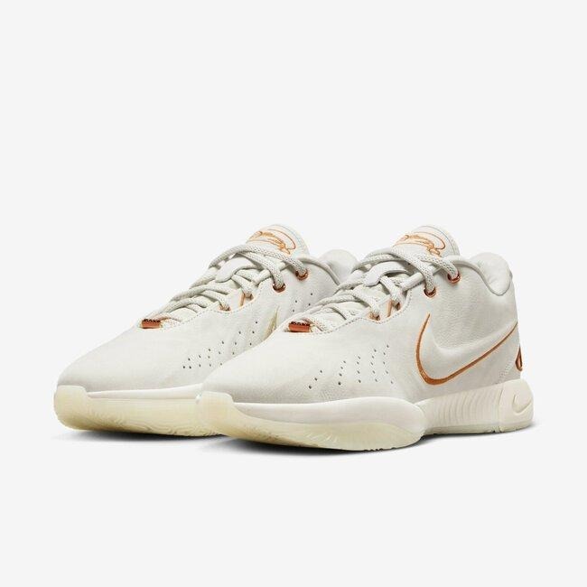 【WS】NIKE LEBRON XXI EP AKOYA LBJ21 首發配色 白橘 籃球鞋 FV2346-001-細節圖7