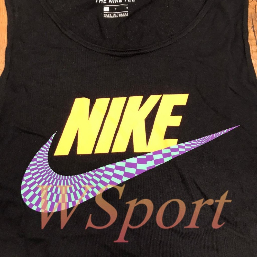 【WS】NIKE NSW TANK FESTIVAL 男款 黑色 印花 塗鴉 夏天 海灘 背心 DD1345-010-細節圖5