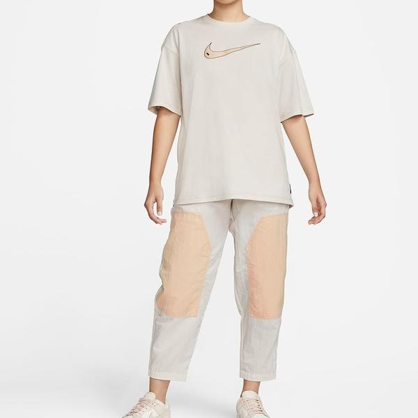 【WS】NIKE NSW SWSH SS TOP 女款 寬鬆 棉質 短袖 T恤 奶茶色 DM6212-126 黑010-細節圖5