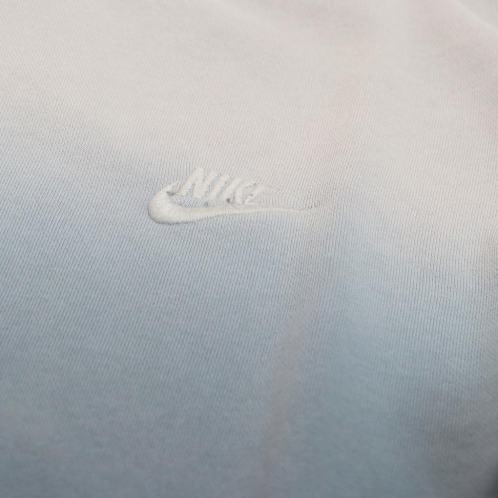 【WS】NIKE NSW CLUB CREW DIP DYE 男 刺繡 漸層 長袖 上衣 大學T DQ4628-070-細節圖5